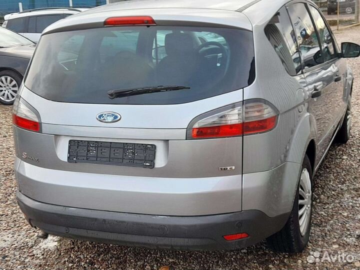 Ford S-MAX 2010 г по запчастям