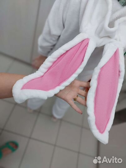 Костюм зайца с морковкой