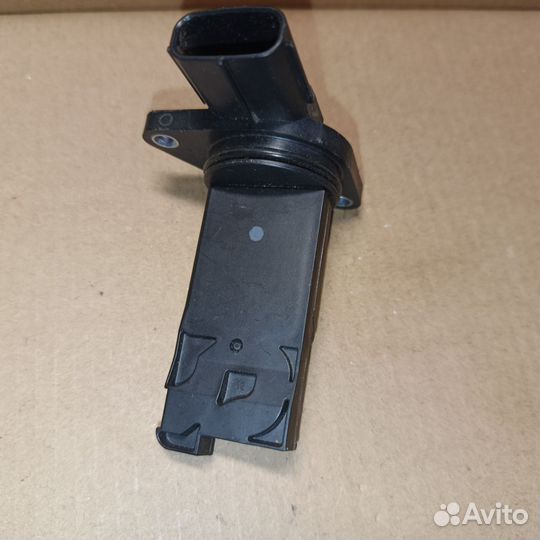 Датчик расхода воздуха Mitsubishi Outlander 3