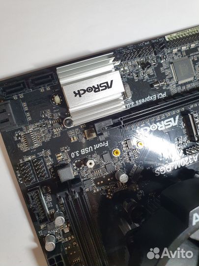 Материнская плата А320М