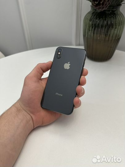 iPhone X, 64 ГБ