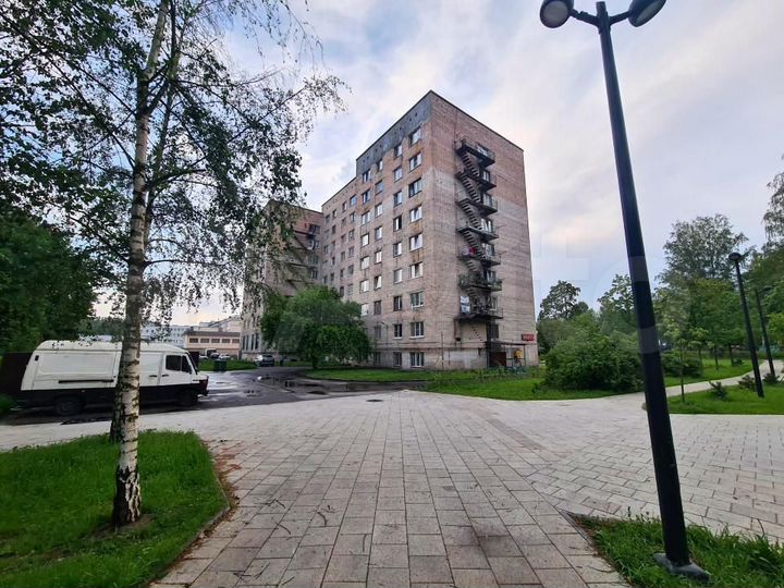 Комната 17,5 м² в 8-к., 4/10 эт.