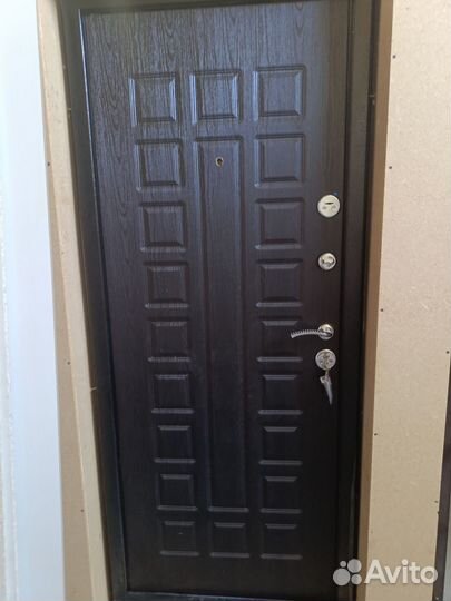 Дверь входная металлическая