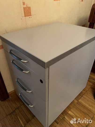 Тумба выкатная