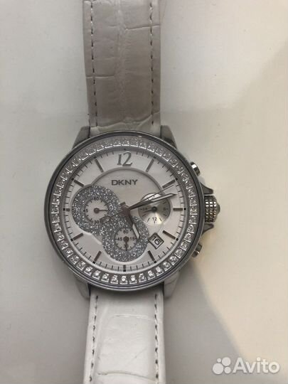 Часы dkny
