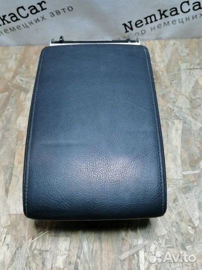 Подлокотник Volkswagen Tiguan 5N1 cbab 2009