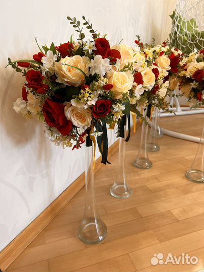 Искусст. цветы в вазах, украшение стола. Продажа