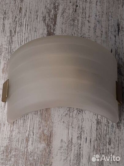 Настенный светильник (бра)