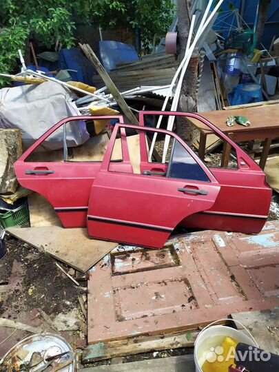 Двери от Мерседеса 190