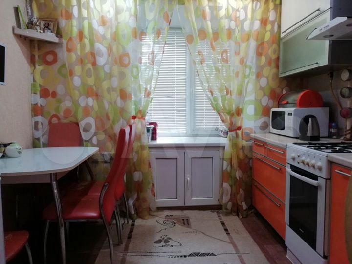 3-к. квартира, 65 м², 2/5 эт.