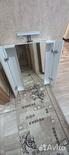 Шкаф с зеркалом для ванной с подсветкой