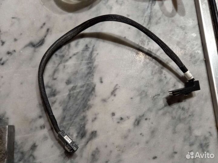 Dell 0P745P cable (12/14 DRV) SAS-B H700 R510