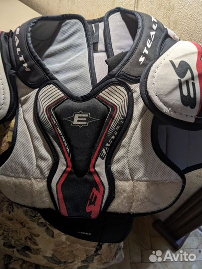 Нагрудник хоккейный