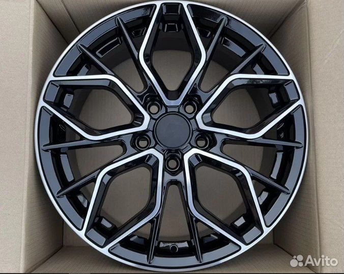 Диски R18, 5x114.3 «Cross Street», новые