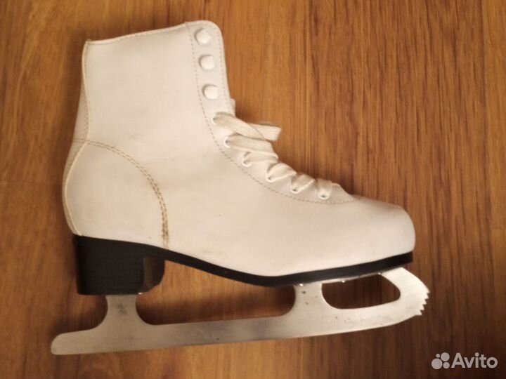 Коньки фигурные