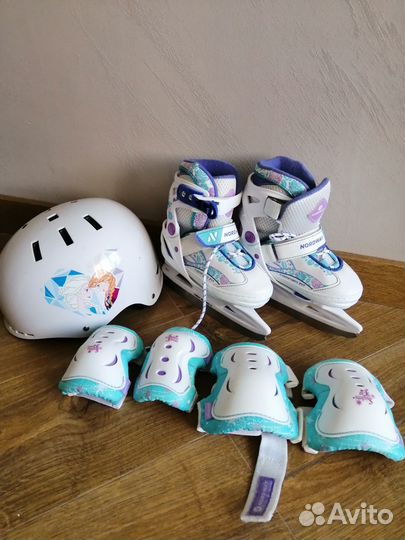 Коньки, шлем, защита 
