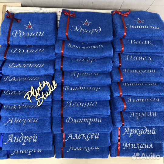 Нанесение логотипов, вышивка на одежде