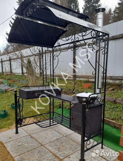 Мангал с крышей
