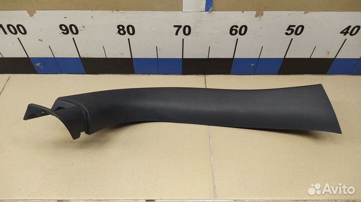 Обшивка двери багажника Land Cruiser (150) -Prado