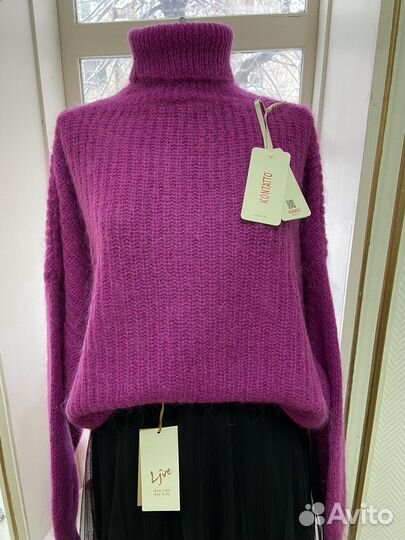 Джемпер теплый с высоким горлом