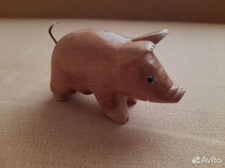 Поросёнок деревянный