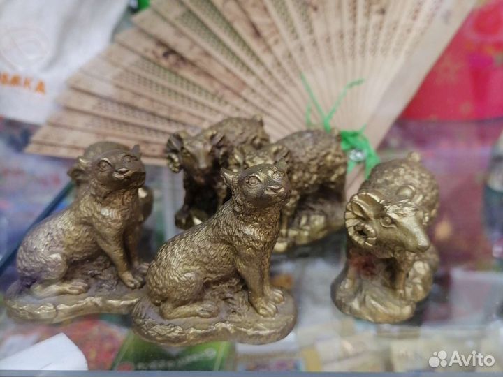 Статуэтки бронза