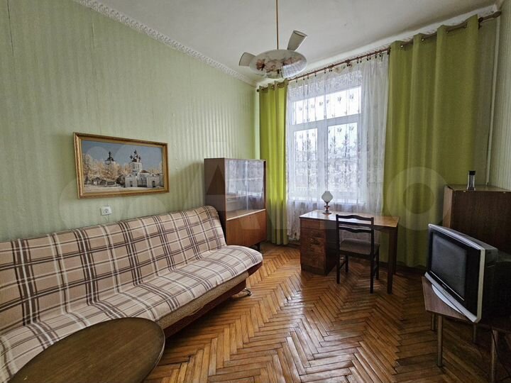 2-к. квартира, 42 м², 5/5 эт.