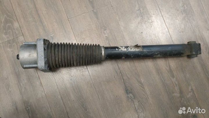 Амортизатор задний Land Rover Range Rover Sport