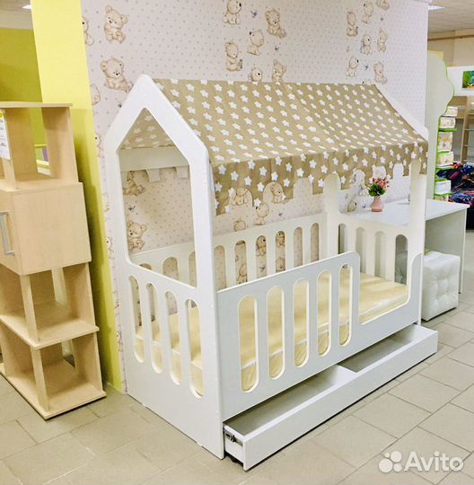 Кровать «Домик» с ящиком в г. Омске