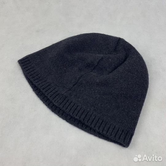 Двухсторонняя шапка Lacoste