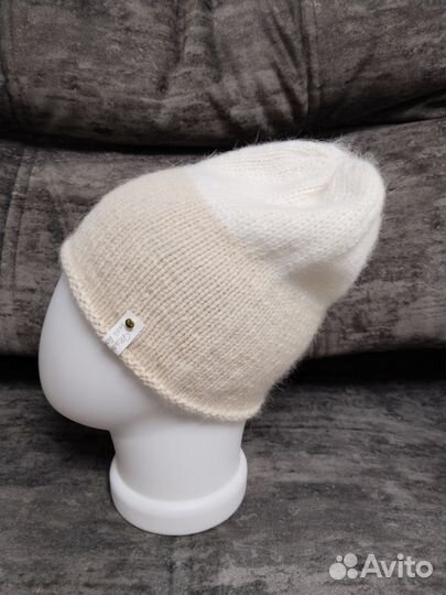 Шапка женская вязаная ручной работы
