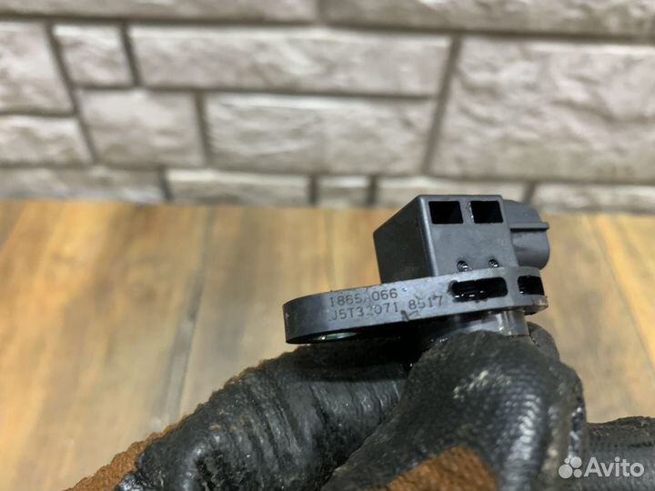 Mitsubishi Lancer 10 Датчик положения распредвала