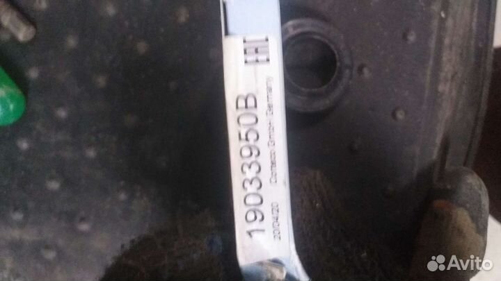 Уплотняющее кольцо, сальник