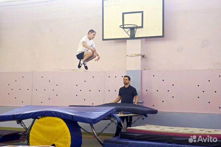 Прыжки на батуте