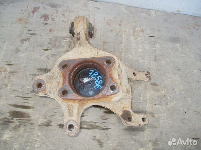 Кулак поворотный задний левый Hyundai Elantra 4