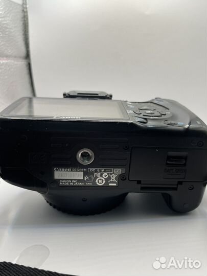 Зеркальный фотоаппарат canon 550d