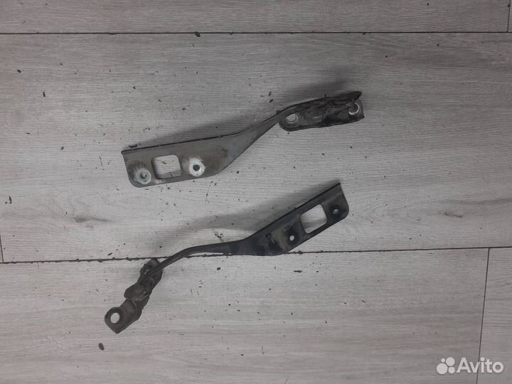 Петля капота Honda Civic 5D 8