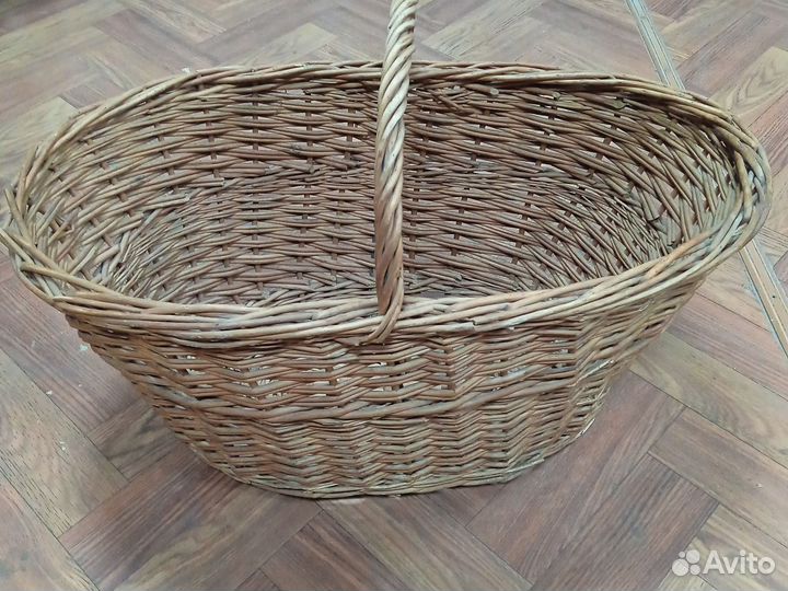 Корзина плетеная