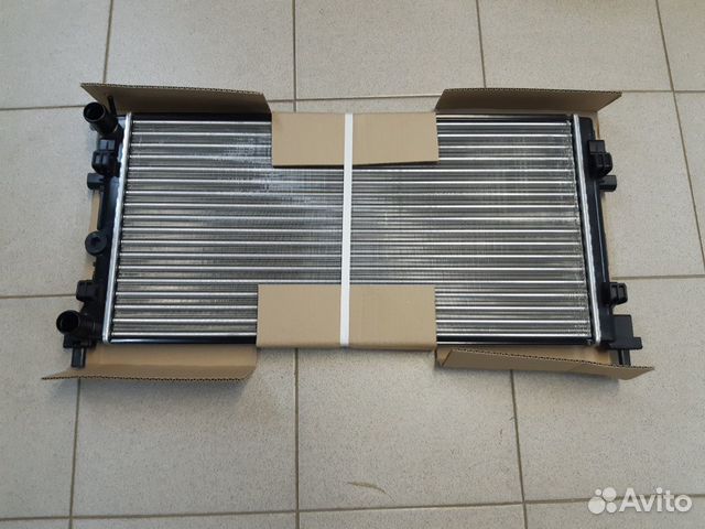 Радиатор охлаждения VW Polo Sedan Skoda Rapid