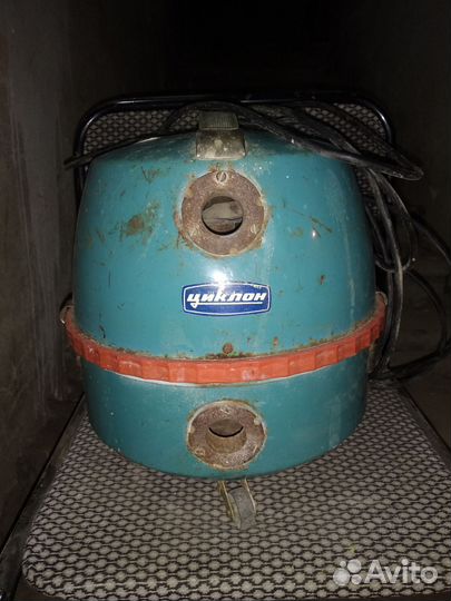 Советский пылесос Циклон км-30