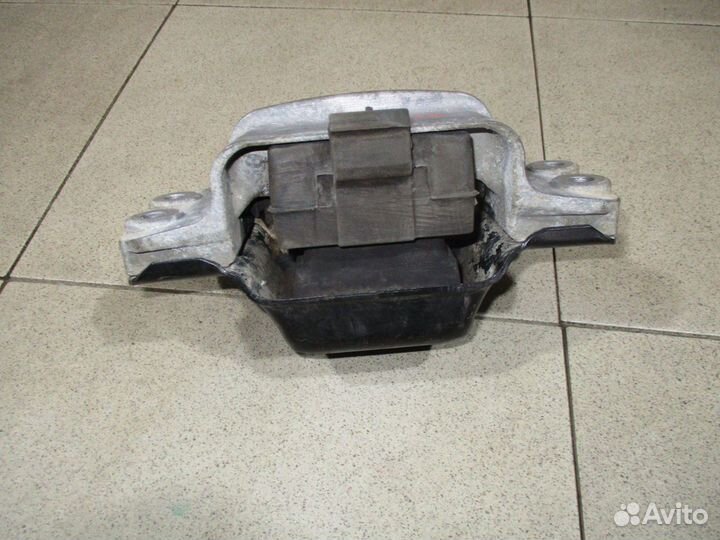 Опора кпп левая Skoda Yeti (5L)