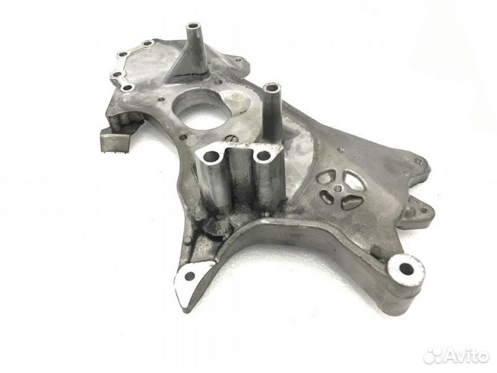 Кронштейн натяжного ролика Mitsubishi Pajero 2014