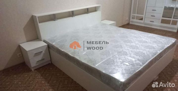 Кровать двуспальная