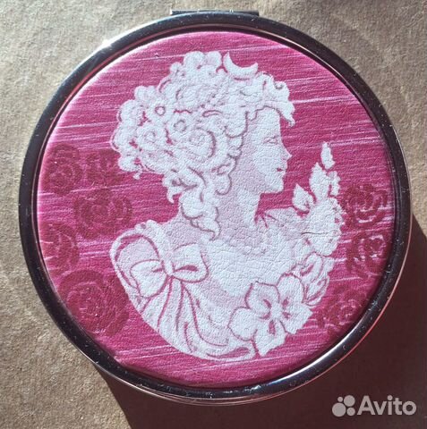 Карманное зеркальце