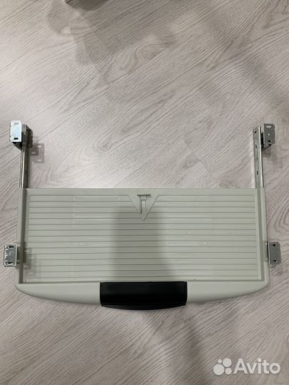 Полка выдвижная для клавиатуры