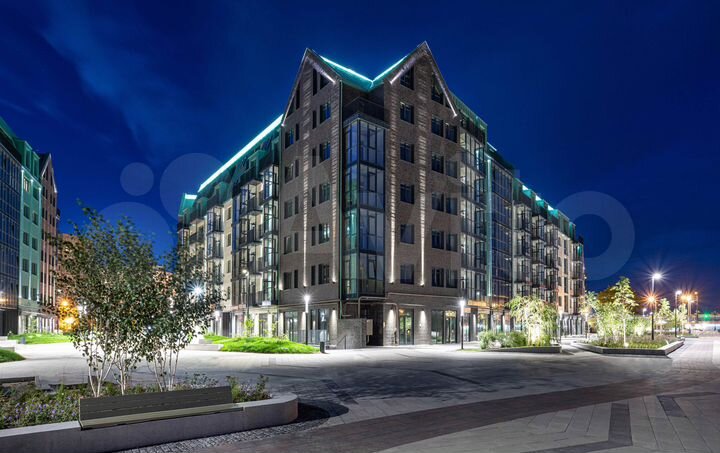 2-к. квартира, 81,3 м², 2/8 эт.