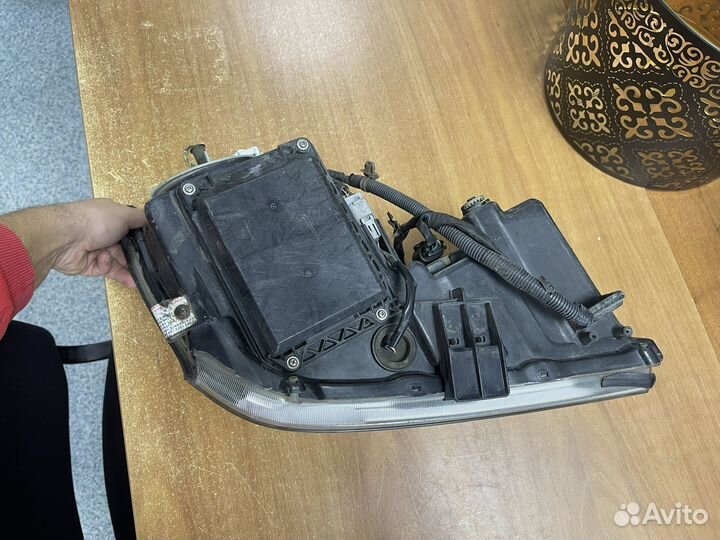 Фара lexus rx harrier левая