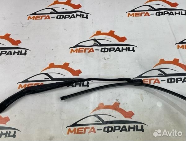 Дворник лобового стекла передний правый Citroen С4