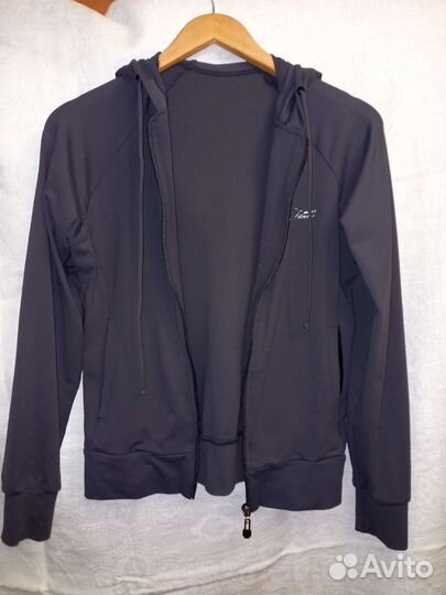 Костюм спортивный