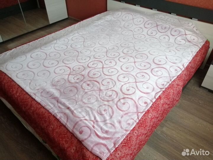 Продаётся плед